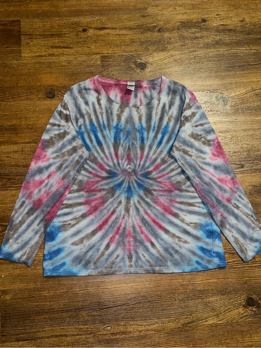 Handmade Tie-Dye Gray Red Blue Spiral Casual Long Sleeve Crewneck Shirt Size M/L